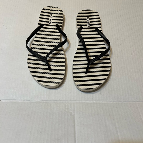 Old Navy - Picture 2 of 4